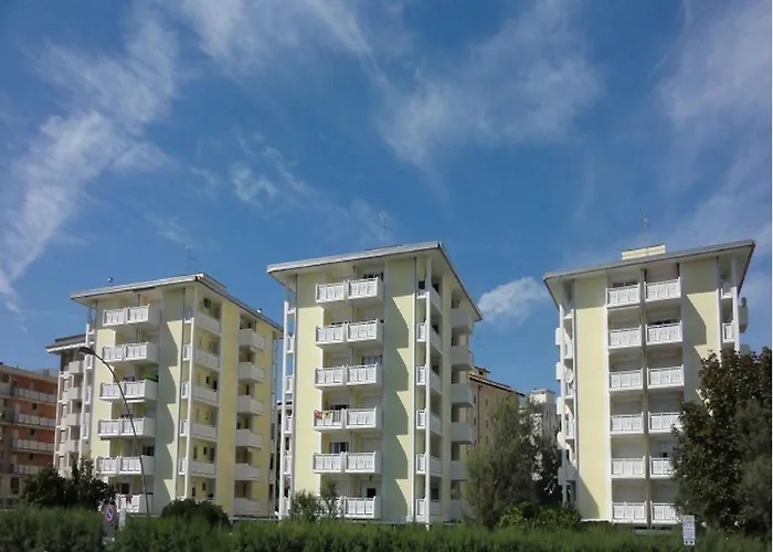 With Side Sea View *